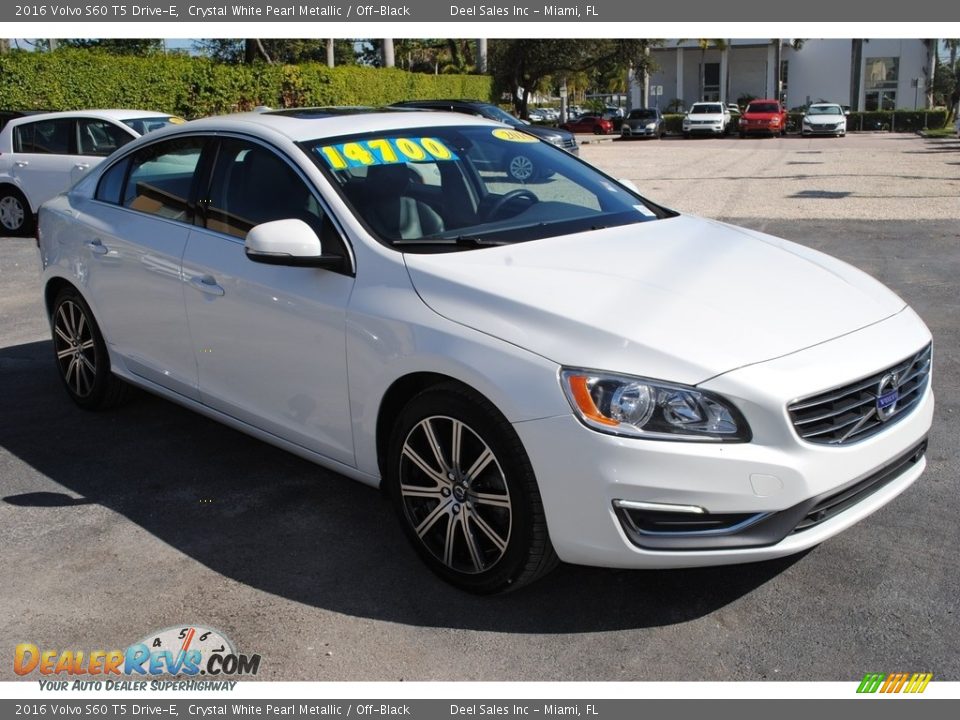 2016 Volvo S60 T5 Drive-E Crystal White Pearl Metallic / Off-Black Photo #2