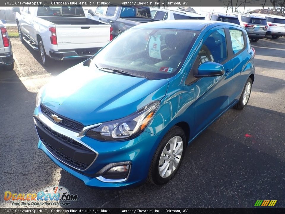 Front 3/4 View of 2021 Chevrolet Spark LT Photo #7