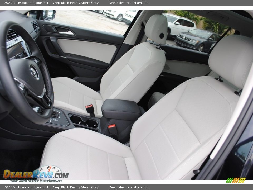 Front Seat of 2020 Volkswagen Tiguan SEL Photo #12