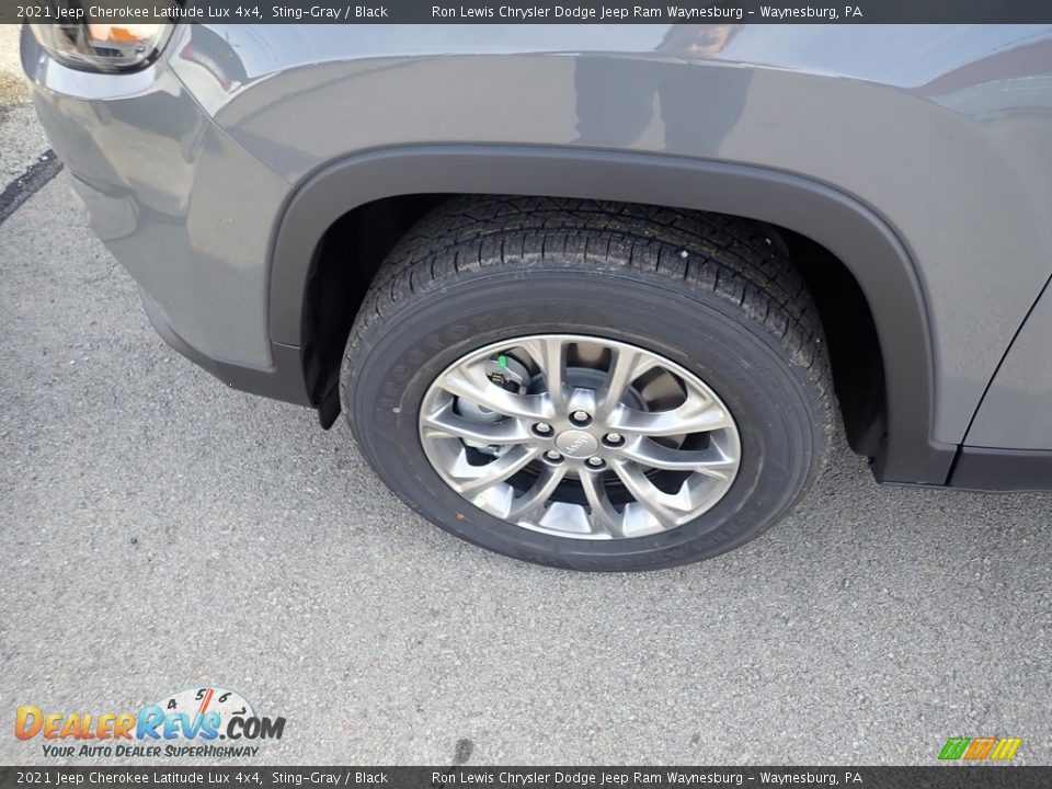 2021 Jeep Cherokee Latitude Lux 4x4 Sting-Gray / Black Photo #2