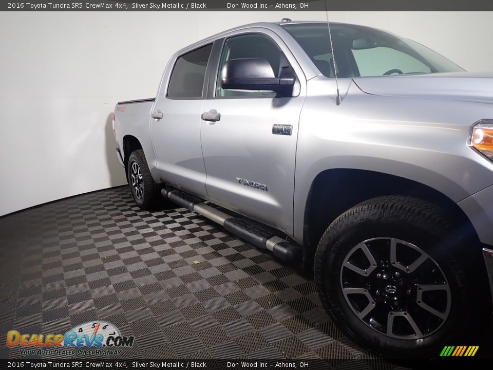 2016 Toyota Tundra SR5 CrewMax 4x4 Silver Sky Metallic / Black Photo #3