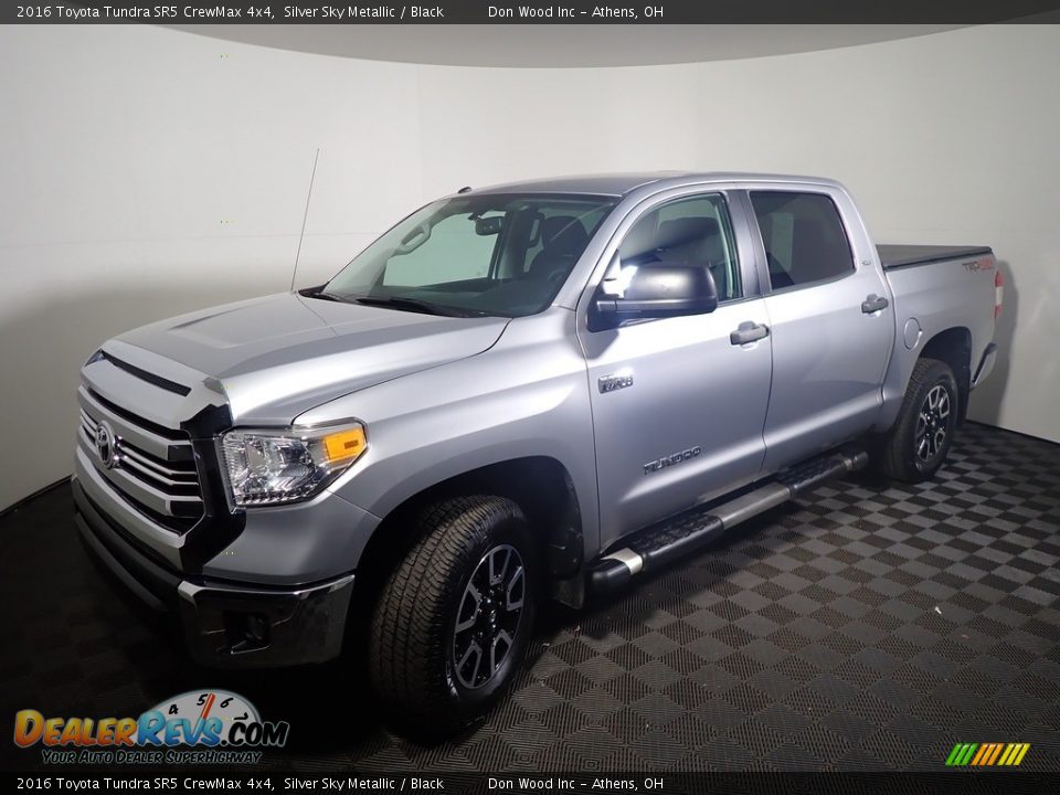 2016 Toyota Tundra SR5 CrewMax 4x4 Silver Sky Metallic / Black Photo #8