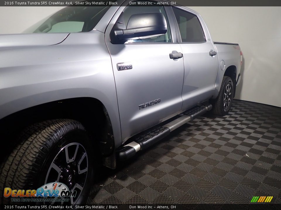 2016 Toyota Tundra SR5 CrewMax 4x4 Silver Sky Metallic / Black Photo #9