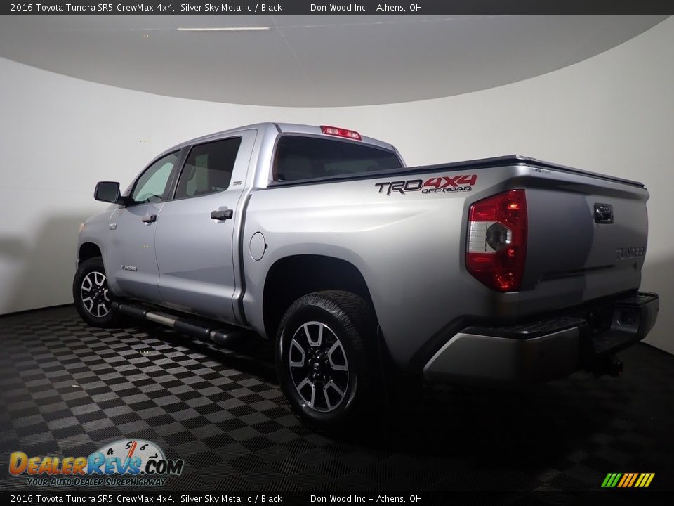 2016 Toyota Tundra SR5 CrewMax 4x4 Silver Sky Metallic / Black Photo #10