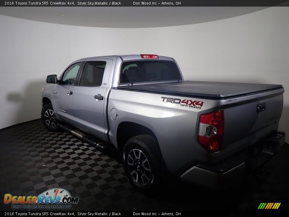 2016 Toyota Tundra SR5 CrewMax 4x4 Silver Sky Metallic / Black Photo #11