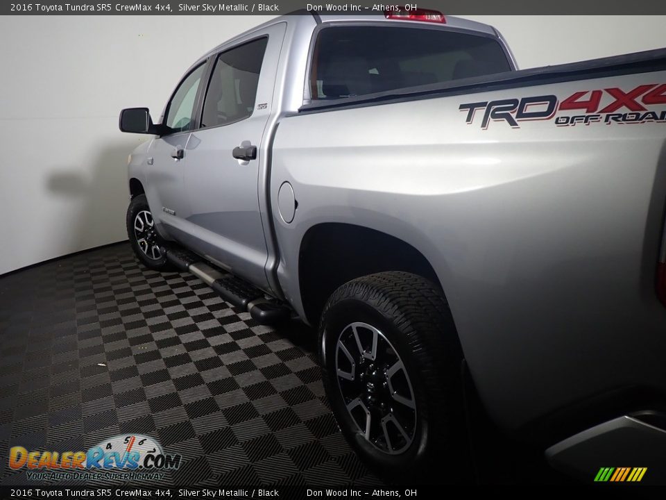 2016 Toyota Tundra SR5 CrewMax 4x4 Silver Sky Metallic / Black Photo #16