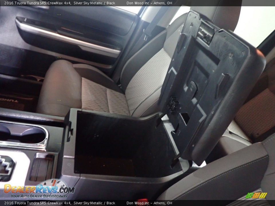 2016 Toyota Tundra SR5 CrewMax 4x4 Silver Sky Metallic / Black Photo #34