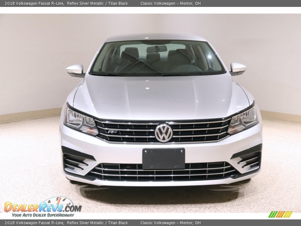 2018 Volkswagen Passat R-Line Reflex Silver Metallic / Titan Black Photo #2