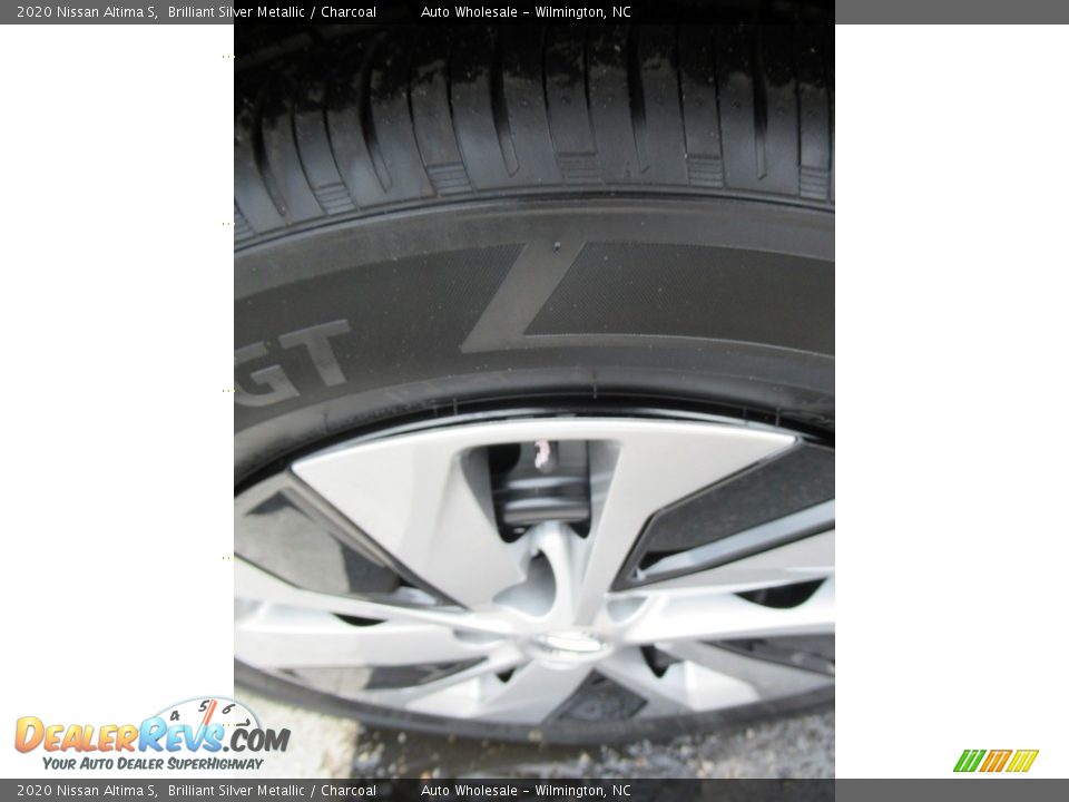 2020 Nissan Altima S Brilliant Silver Metallic / Charcoal Photo #9