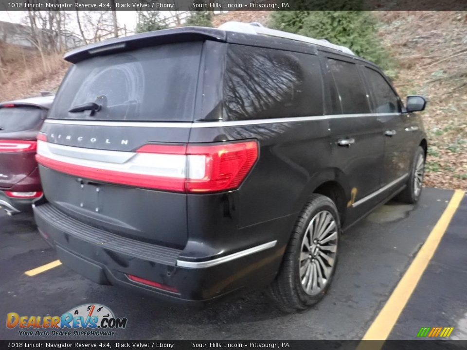 2018 Lincoln Navigator Reserve 4x4 Black Velvet / Ebony Photo #4