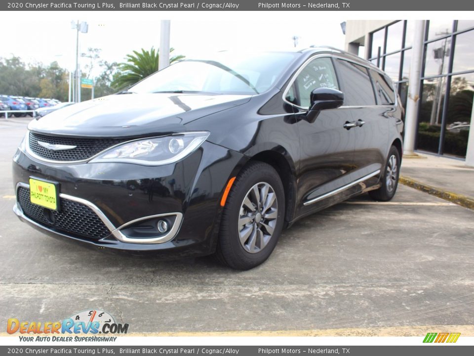 2020 Chrysler Pacifica Touring L Plus Brilliant Black Crystal Pearl / Cognac/Alloy Photo #4