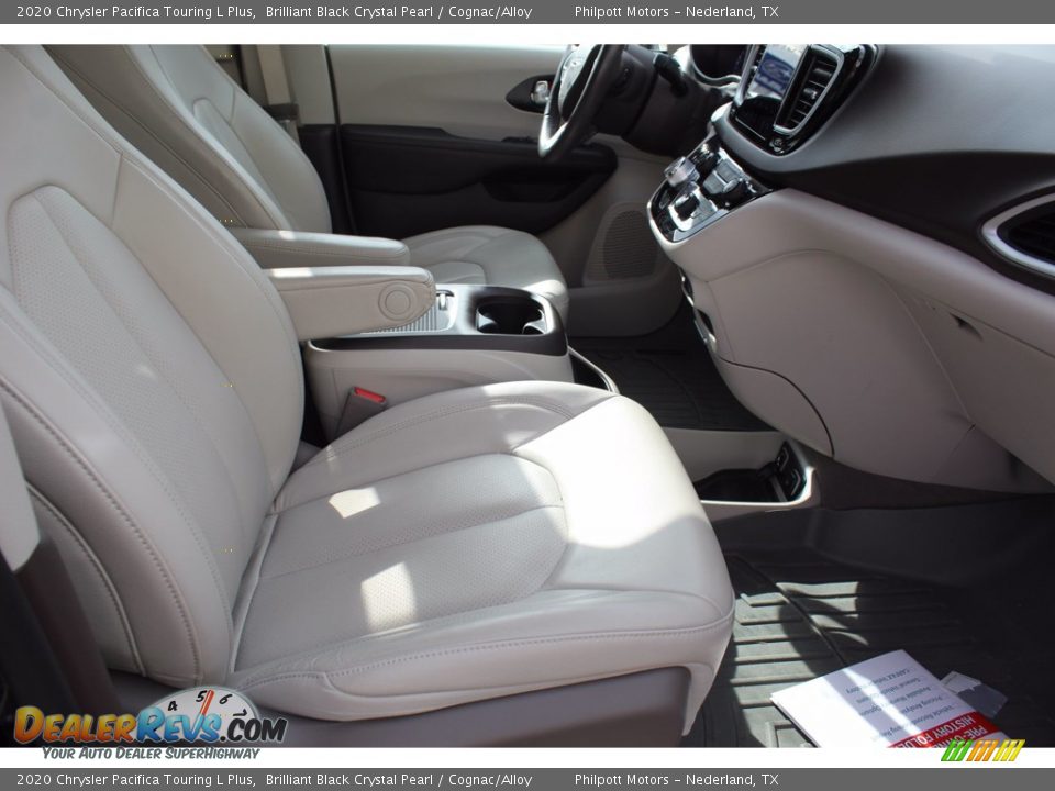 2020 Chrysler Pacifica Touring L Plus Brilliant Black Crystal Pearl / Cognac/Alloy Photo #31
