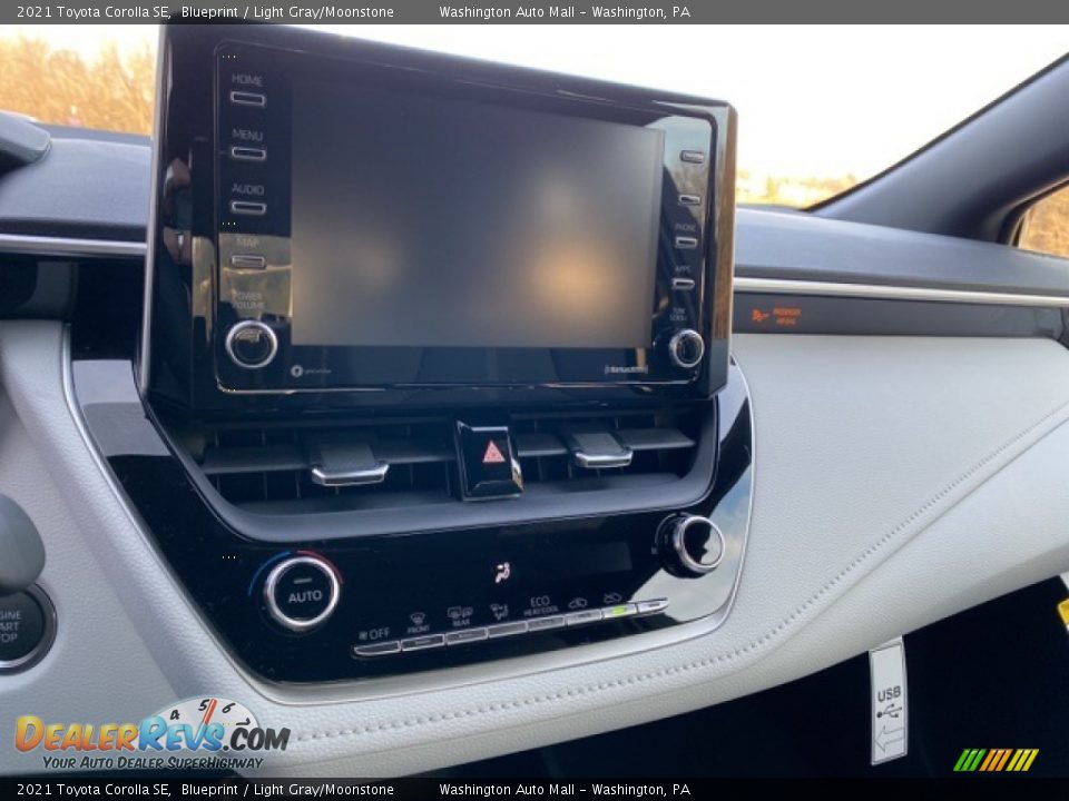 Controls of 2021 Toyota Corolla SE Photo #8