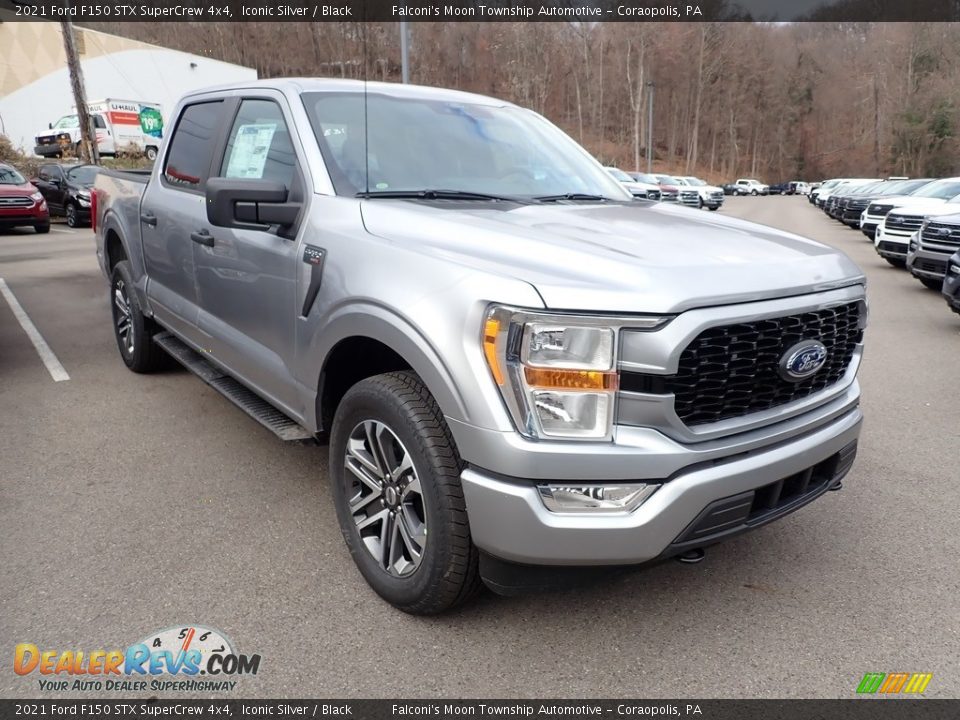 Front 3/4 View of 2021 Ford F150 STX SuperCrew 4x4 Photo #3