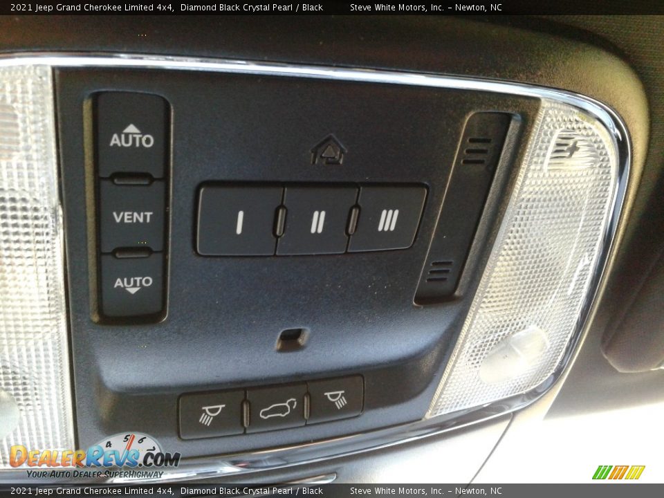 2021 Jeep Grand Cherokee Limited 4x4 Diamond Black Crystal Pearl / Black Photo #30