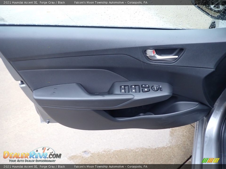 2021 Hyundai Accent SE Forge Gray / Black Photo #12