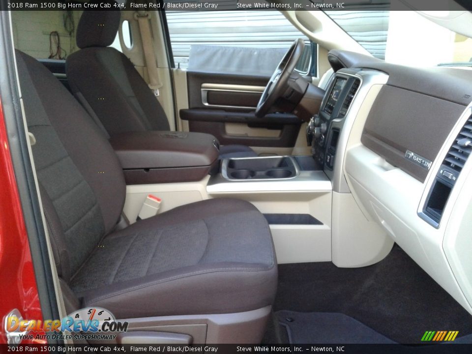 2018 Ram 1500 Big Horn Crew Cab 4x4 Flame Red / Black/Diesel Gray Photo #18