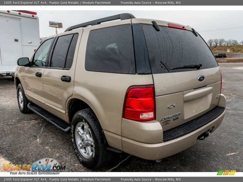 2005 Ford Explorer XLT 4x4 Pueblo Gold Metallic / Medium Parchment Photo #6