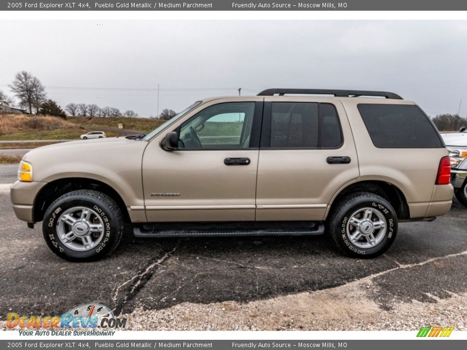 2005 Ford Explorer XLT 4x4 Pueblo Gold Metallic / Medium Parchment Photo #7