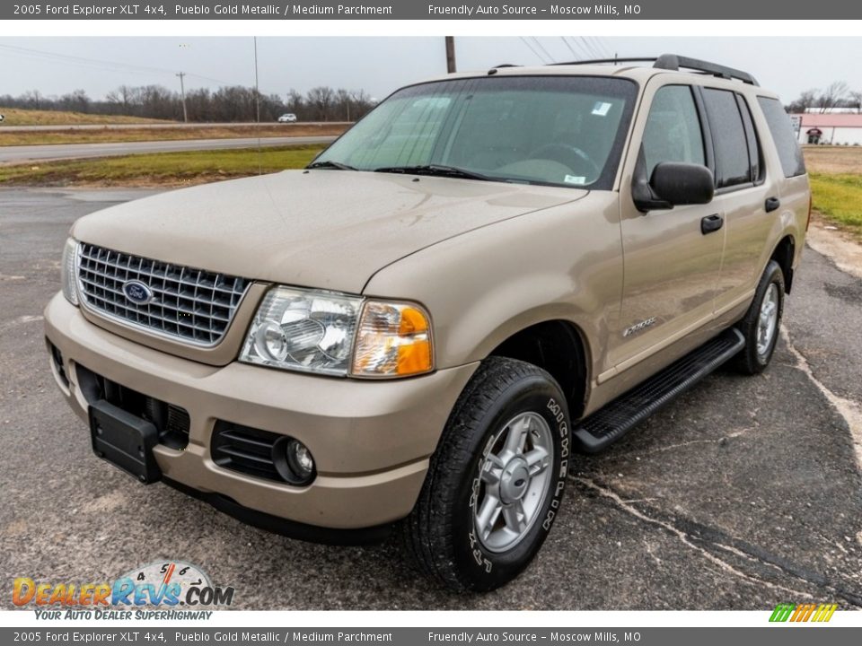 2005 Ford Explorer XLT 4x4 Pueblo Gold Metallic / Medium Parchment Photo #8