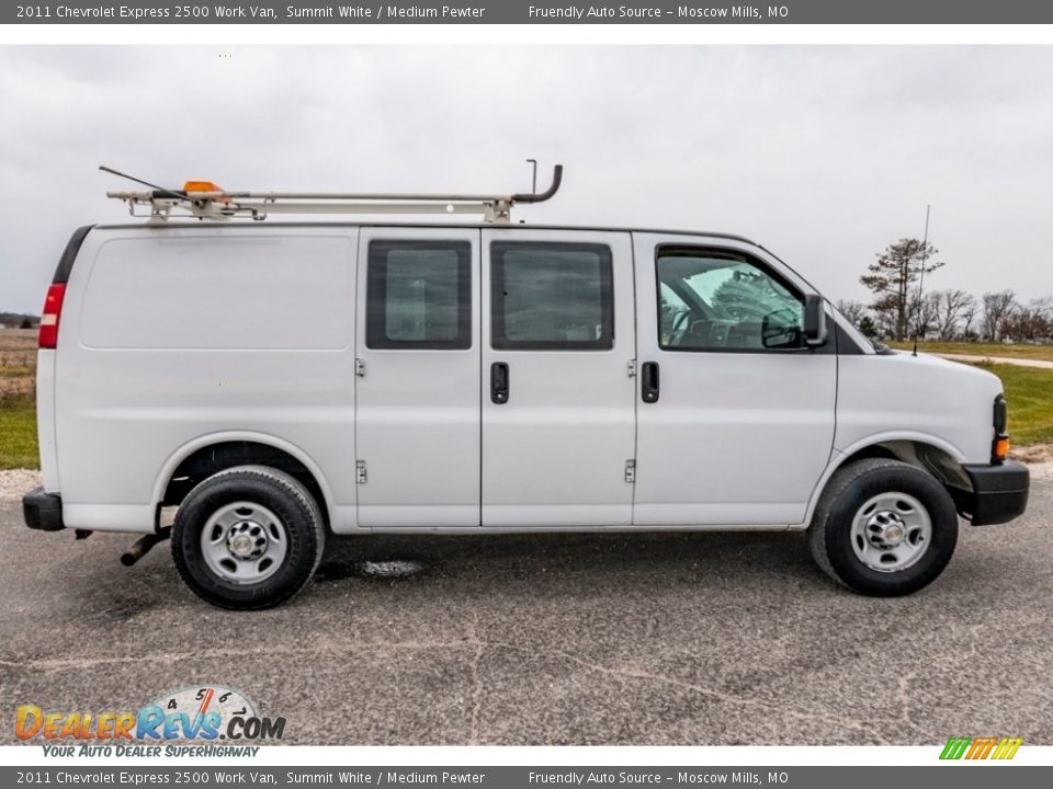 2011 Chevrolet Express 2500 Work Van Summit White / Medium Pewter Photo #2