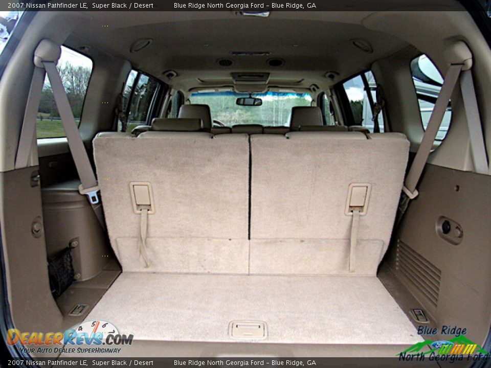 2007 Nissan Pathfinder LE Super Black / Desert Photo #14