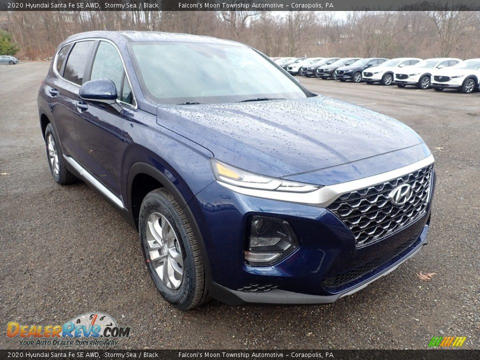 Front 3/4 View of 2020 Hyundai Santa Fe SE AWD Photo #3