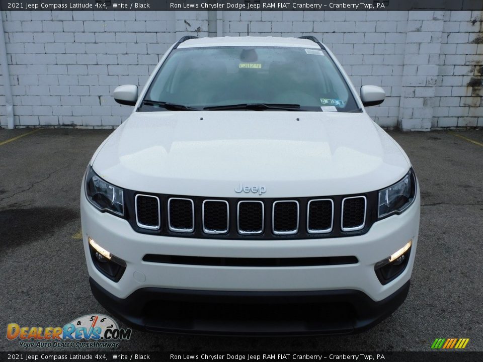 2021 Jeep Compass Latitude 4x4 White / Black Photo #2