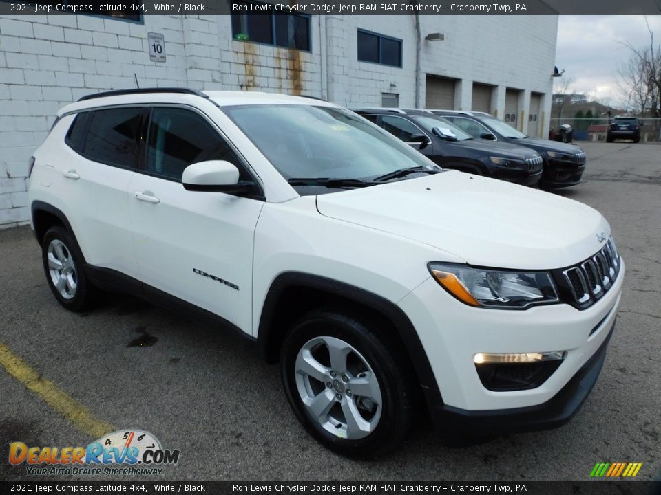 2021 Jeep Compass Latitude 4x4 White / Black Photo #3