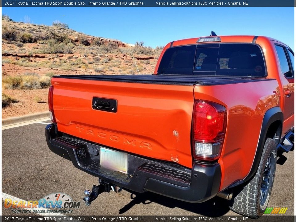 2017 Toyota Tacoma TRD Sport Double Cab Inferno Orange / TRD Graphite Photo #12