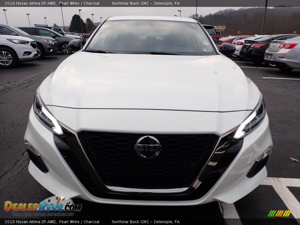 2019 Nissan Altima SR AWD Pearl White / Charcoal Photo #3