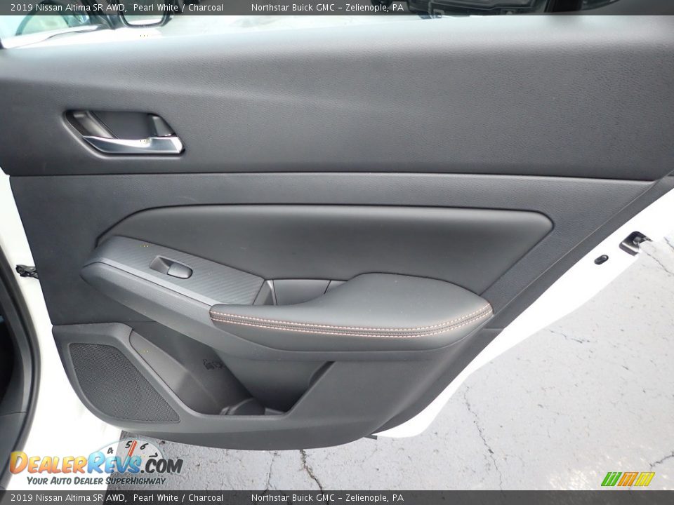 Door Panel of 2019 Nissan Altima SR AWD Photo #8