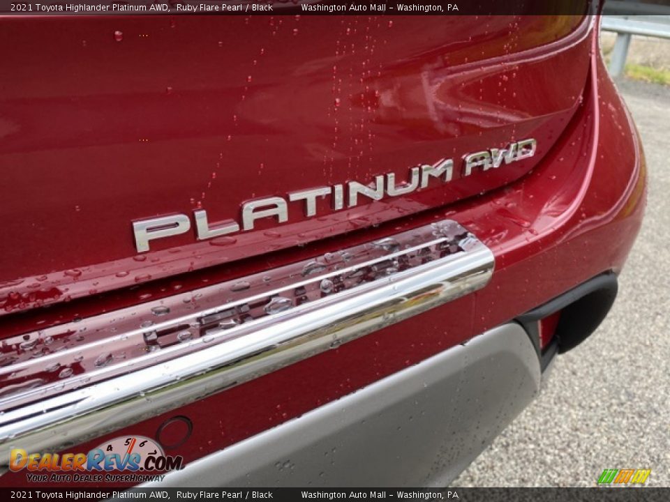 2021 Toyota Highlander Platinum AWD Ruby Flare Pearl / Black Photo #28
