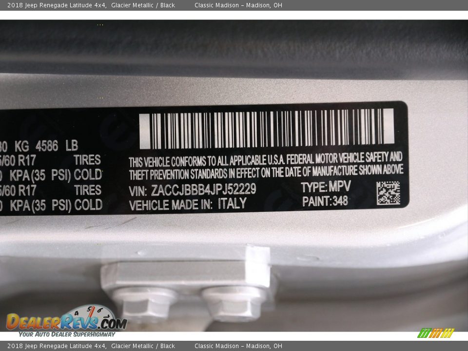 2018 Jeep Renegade Latitude 4x4 Glacier Metallic / Black Photo #24