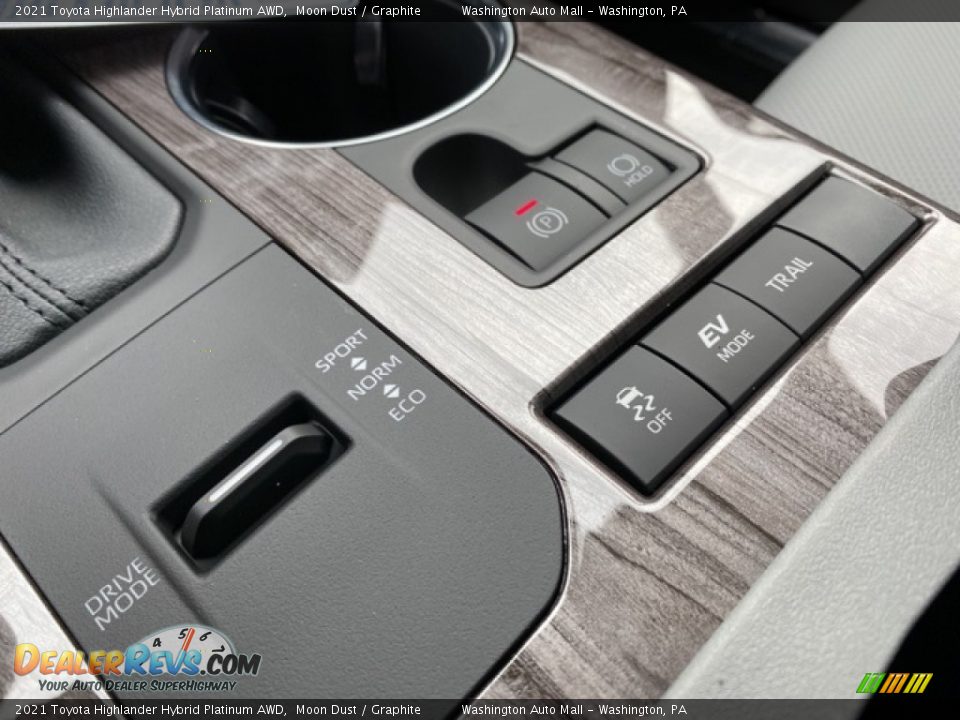 2021 Toyota Highlander Hybrid Platinum AWD Moon Dust / Graphite Photo #19