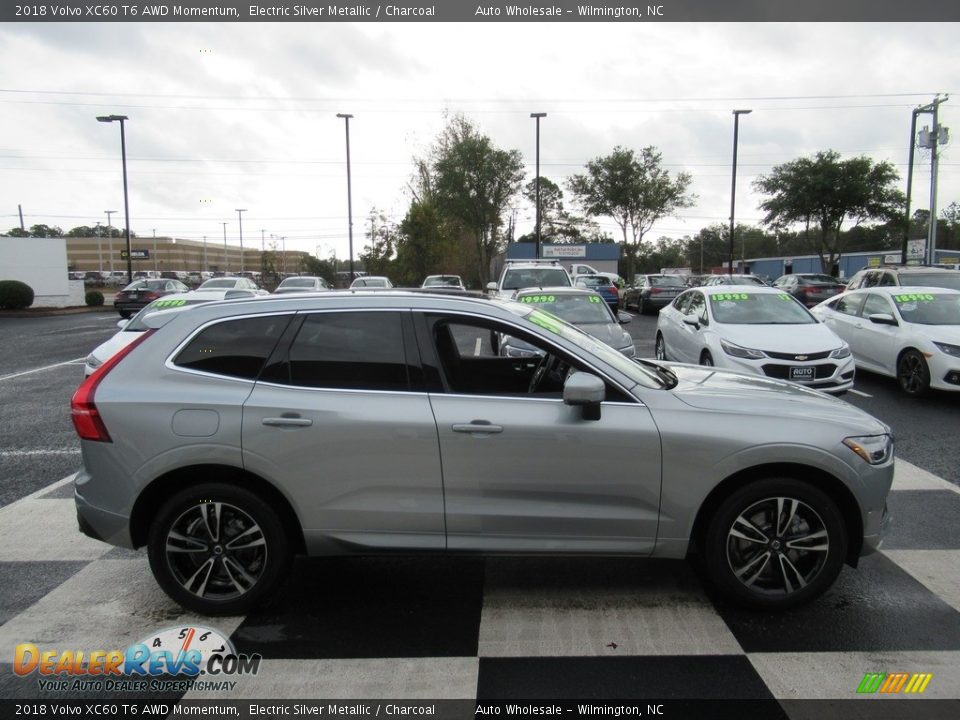 2018 Volvo XC60 T6 AWD Momentum Electric Silver Metallic / Charcoal Photo #3