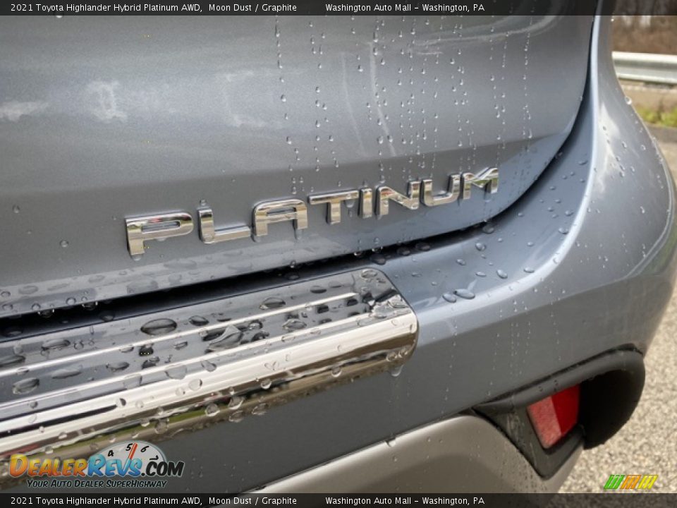 2021 Toyota Highlander Hybrid Platinum AWD Moon Dust / Graphite Photo #29