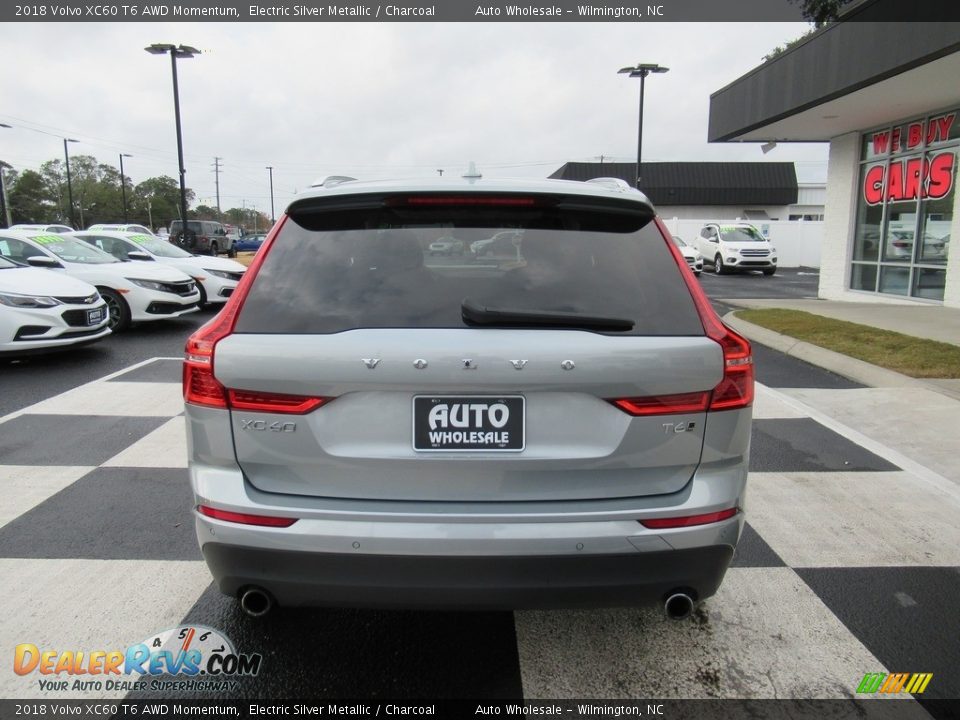 2018 Volvo XC60 T6 AWD Momentum Electric Silver Metallic / Charcoal Photo #4