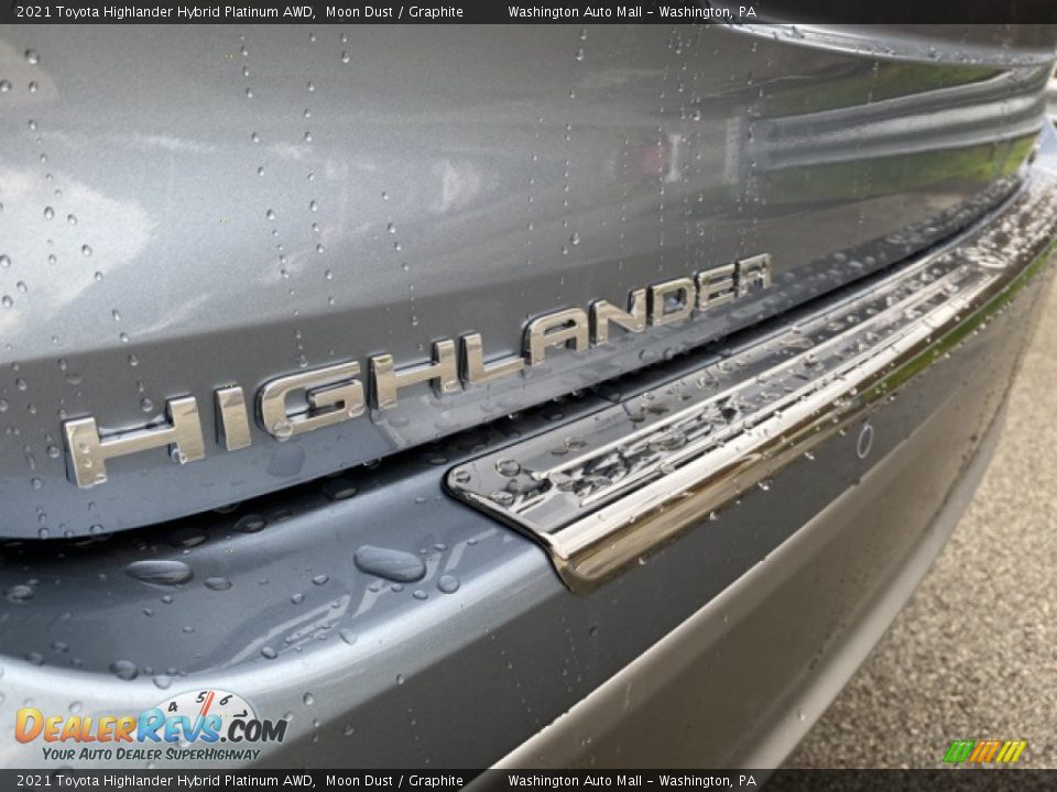 2021 Toyota Highlander Hybrid Platinum AWD Moon Dust / Graphite Photo #30