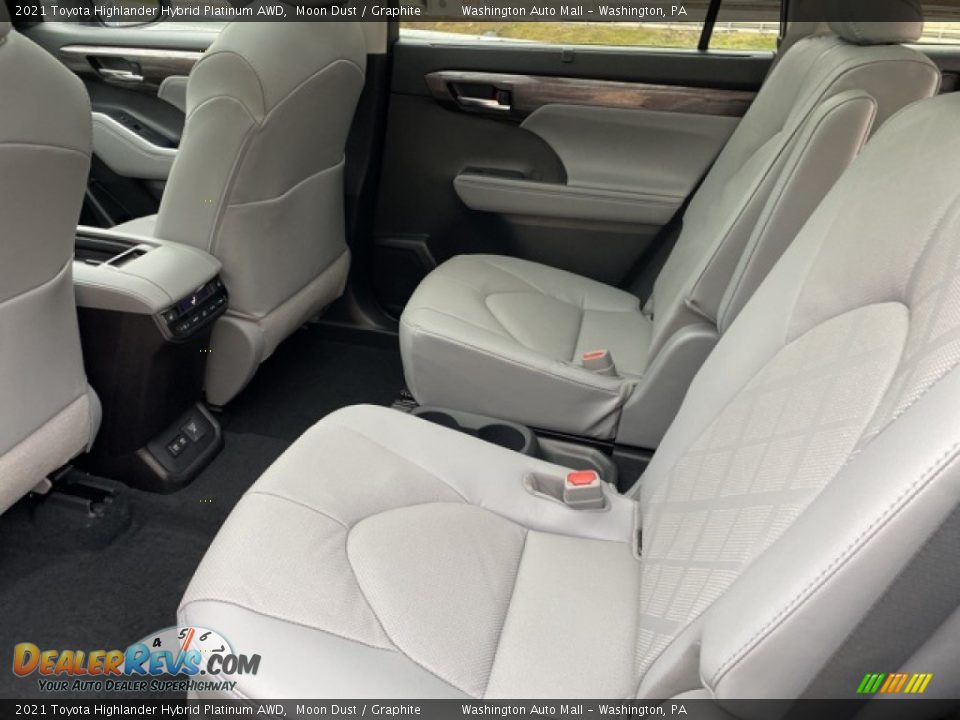 2021 Toyota Highlander Hybrid Platinum AWD Moon Dust / Graphite Photo #32