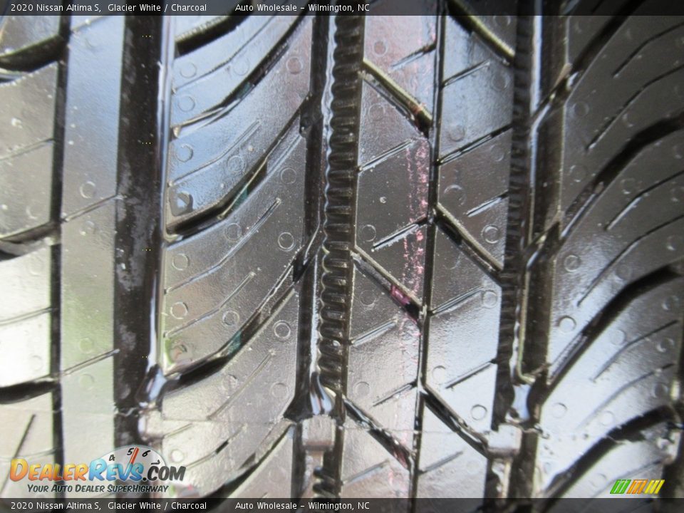2020 Nissan Altima S Glacier White / Charcoal Photo #9