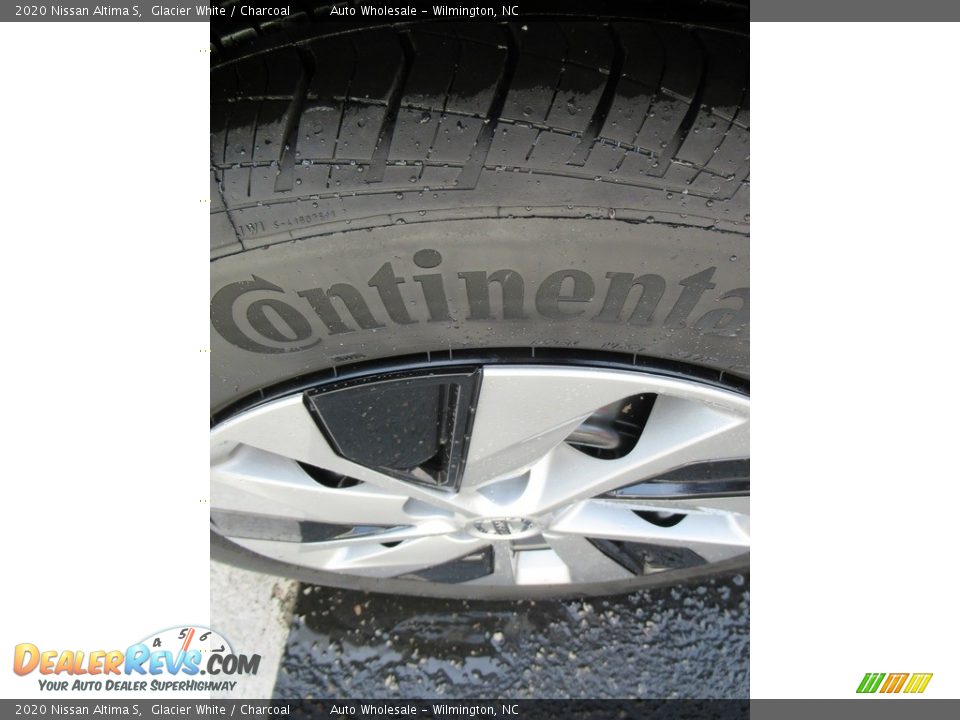 2020 Nissan Altima S Glacier White / Charcoal Photo #10