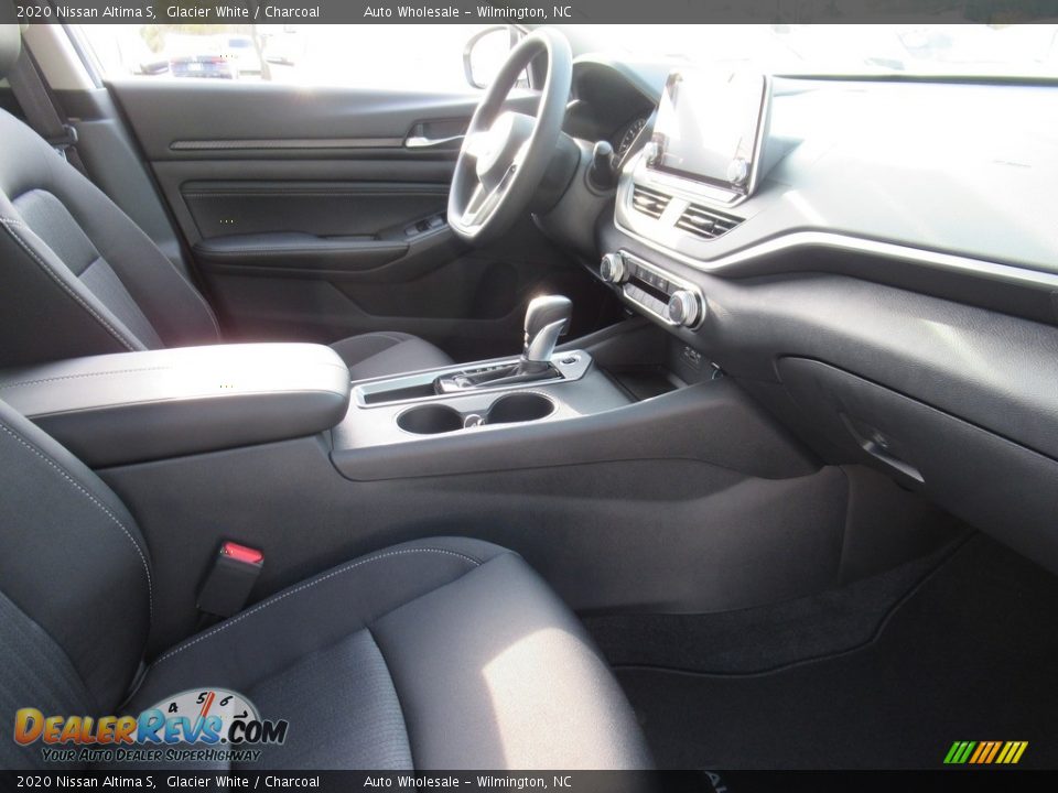 2020 Nissan Altima S Glacier White / Charcoal Photo #13