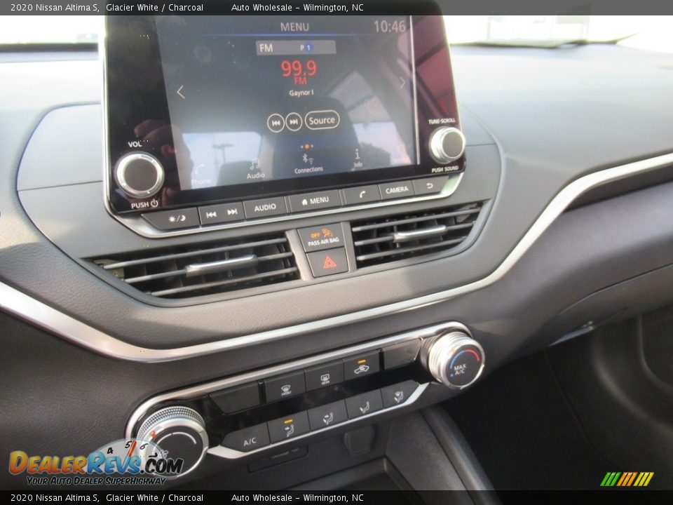 2020 Nissan Altima S Glacier White / Charcoal Photo #17