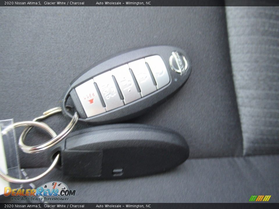 2020 Nissan Altima S Glacier White / Charcoal Photo #20