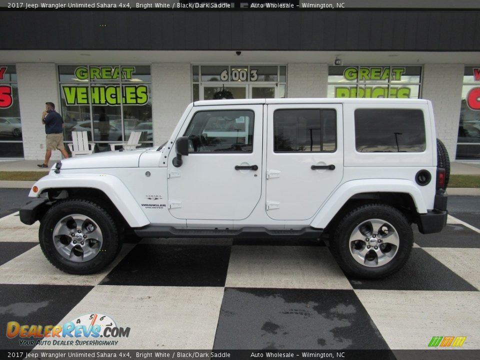2017 Jeep Wrangler Unlimited Sahara 4x4 Bright White / Black/Dark Saddle Photo #1