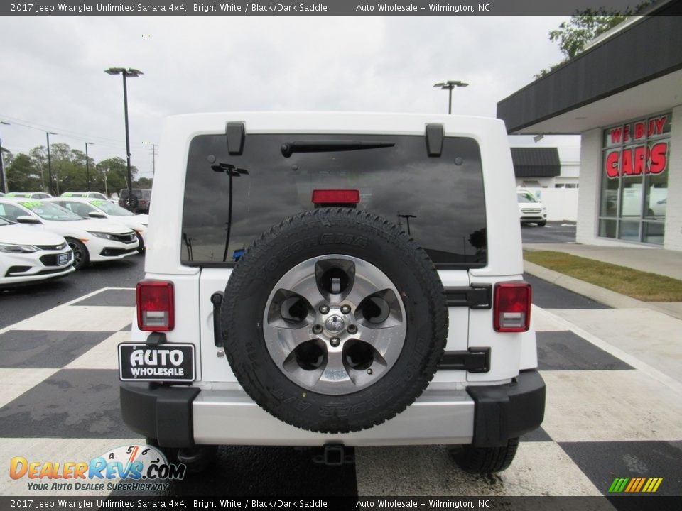 2017 Jeep Wrangler Unlimited Sahara 4x4 Bright White / Black/Dark Saddle Photo #4