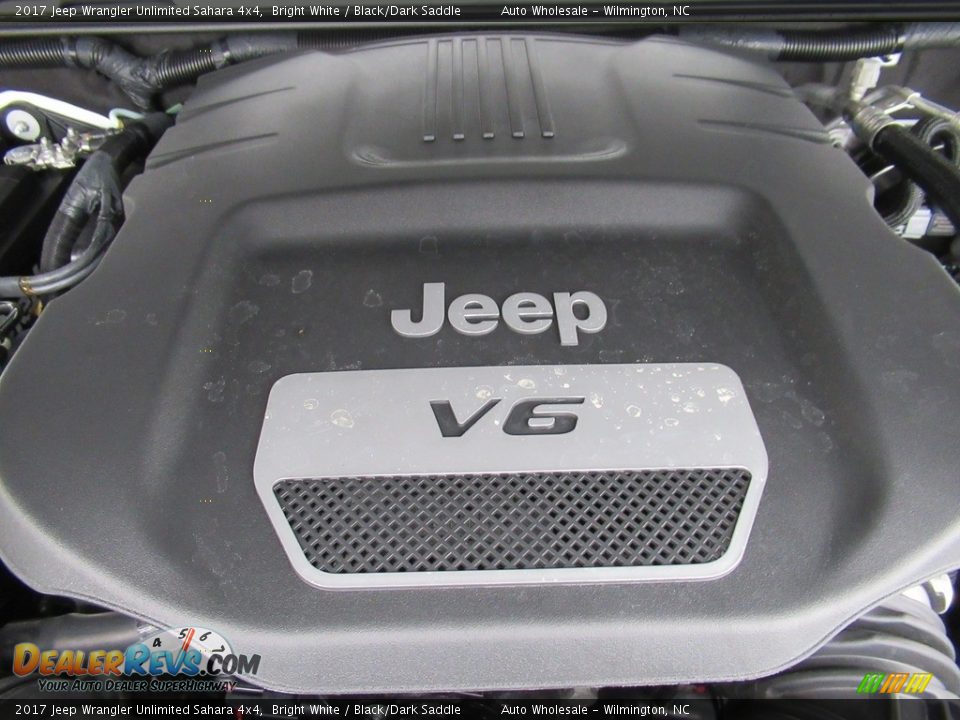 2017 Jeep Wrangler Unlimited Sahara 4x4 Bright White / Black/Dark Saddle Photo #6