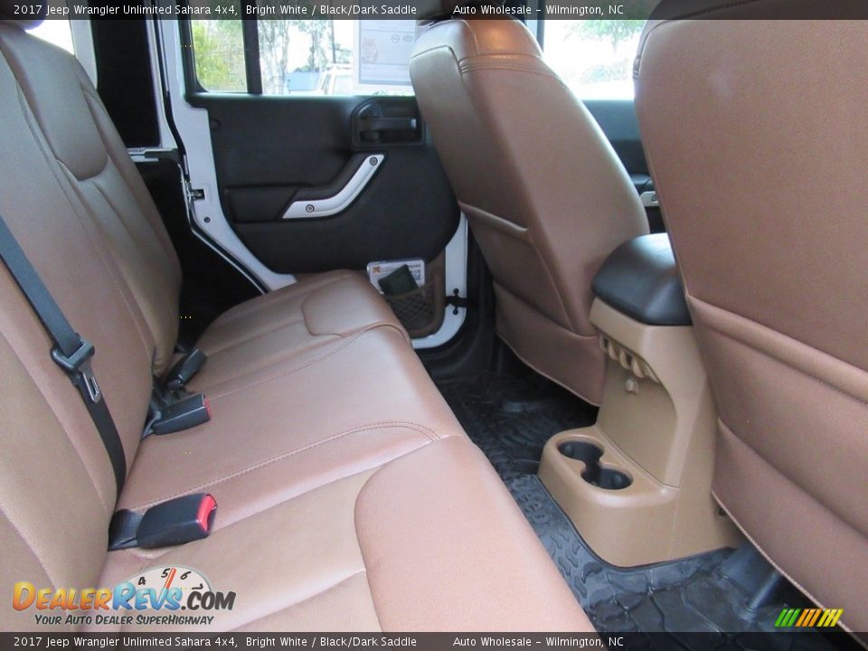 2017 Jeep Wrangler Unlimited Sahara 4x4 Bright White / Black/Dark Saddle Photo #13