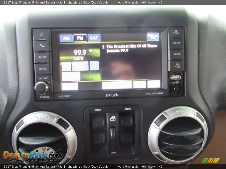 2017 Jeep Wrangler Unlimited Sahara 4x4 Bright White / Black/Dark Saddle Photo #17